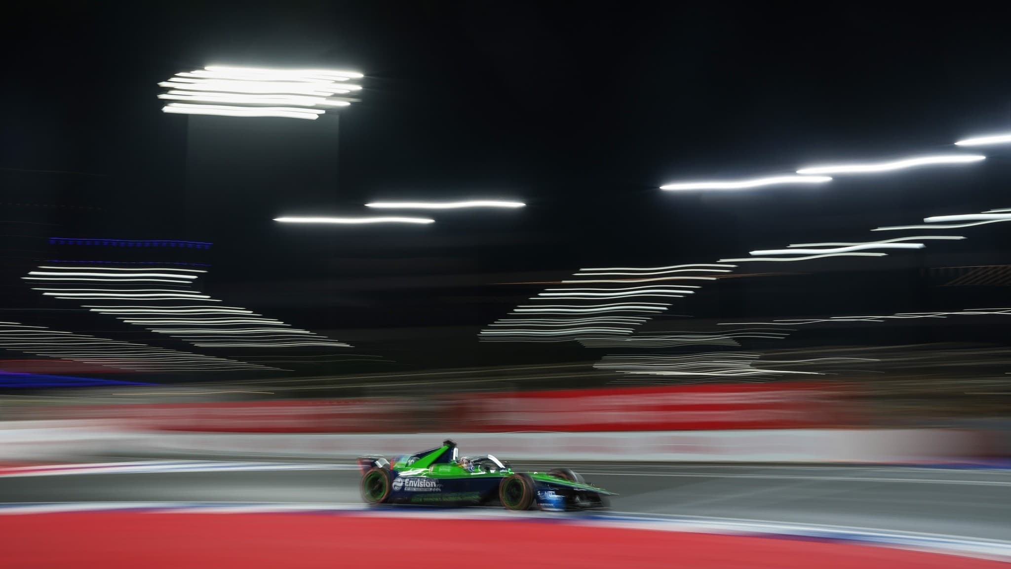 中東情勢悪化はフォーミュラEに影響？DHLとの物流基盤で展開する｢脱･石油依存｣戦略を示せるか。