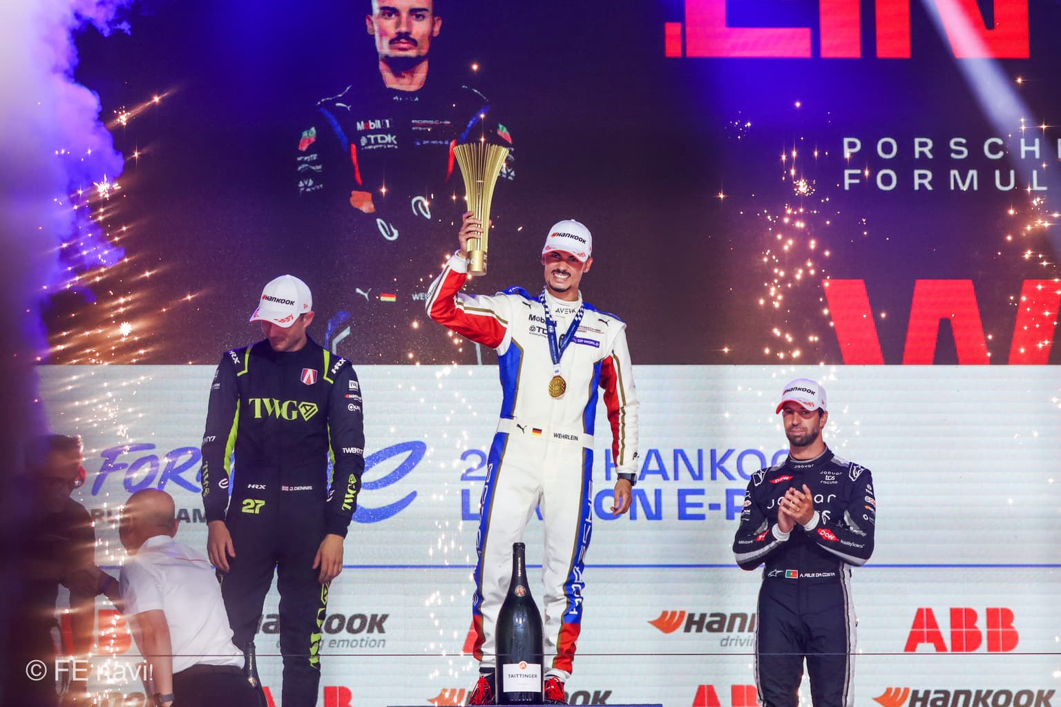 ポルシェのウェーレインが完勝。FCYに泣いたエバンスは8位【第16戦 ロンドンE-Prix 決勝】