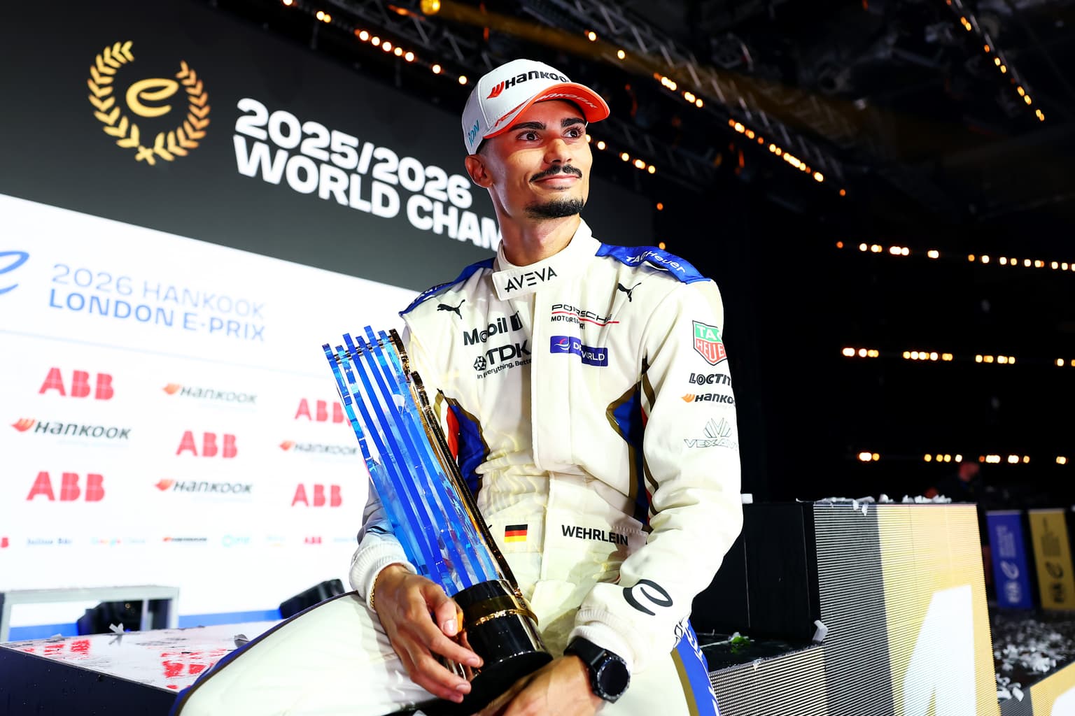 ウェーレインが激闘の末にワールドチャンピオン獲得！バーナードが初優勝【第17戦 ロンドンE-Prix 決勝】
